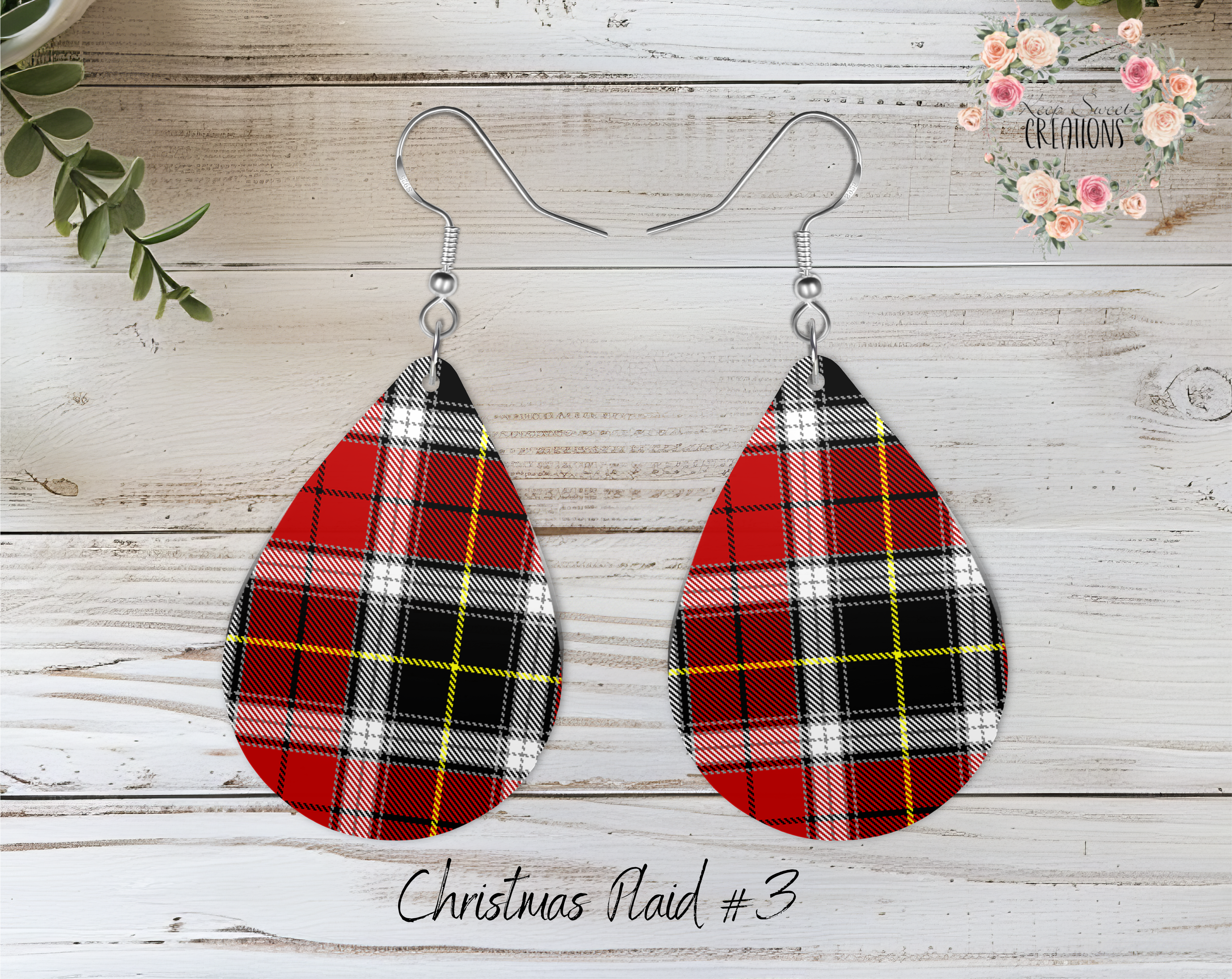 Christmas Plaid Teardrop Earrings – Cozy Rustic Holiday Jewelry
