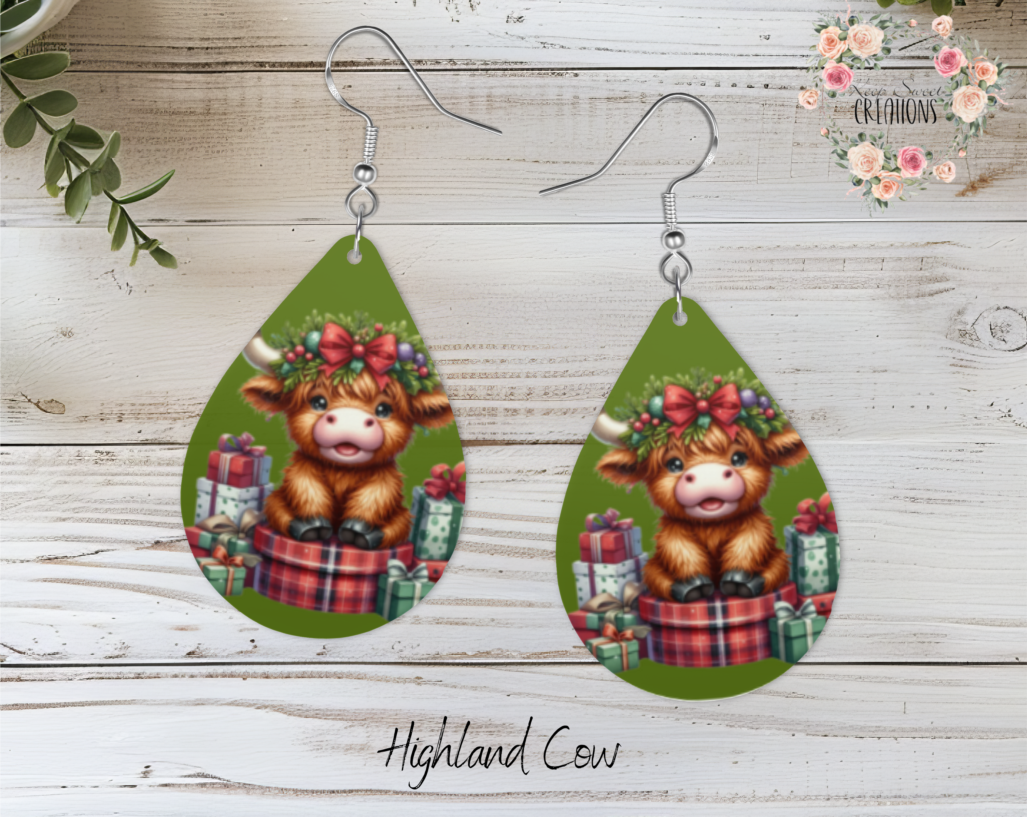 Christmas Animal Teardrop Earrings – Festive Holiday Earrings for Animal Lovers