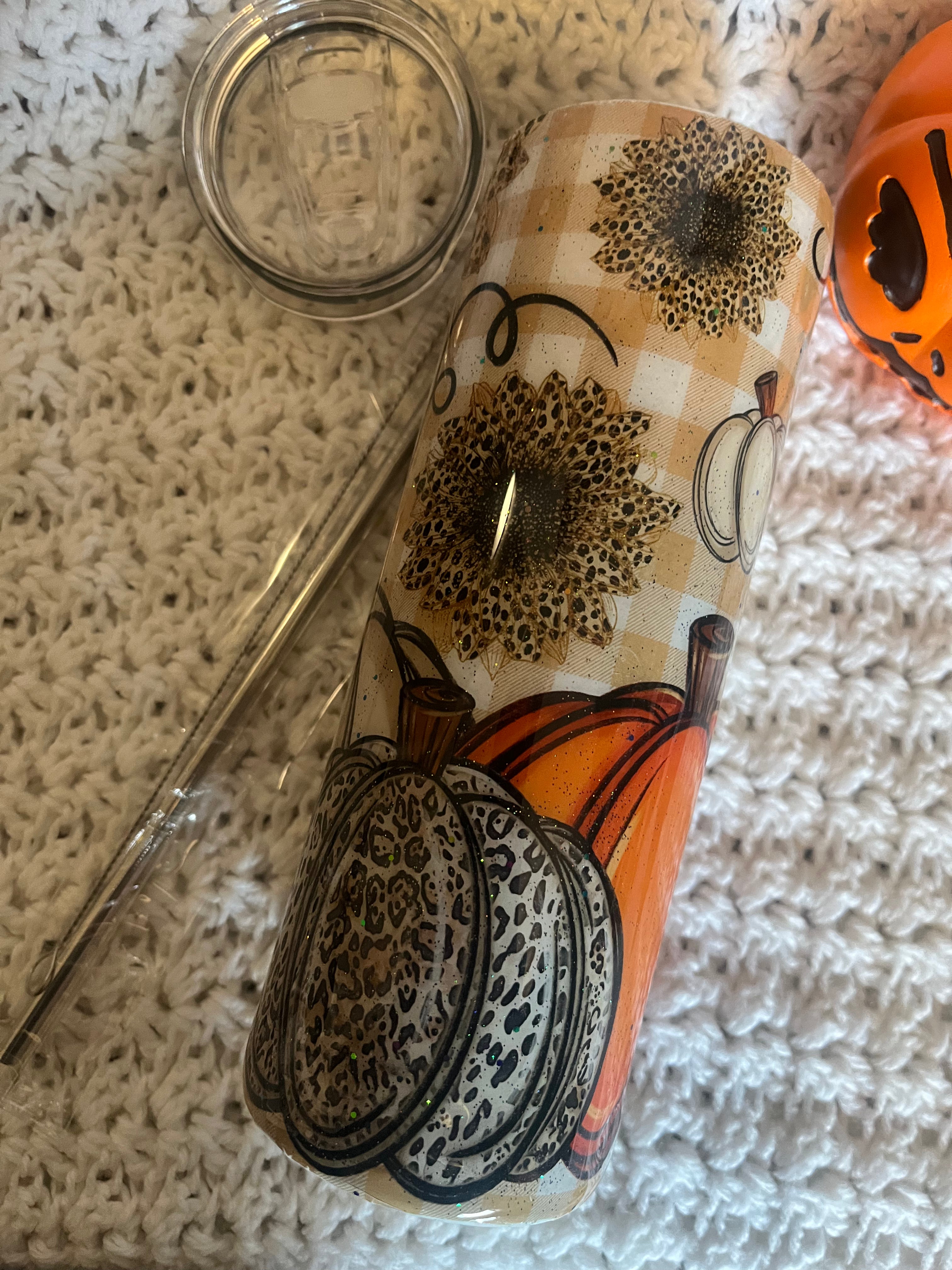 Cheetah Pumpkin & Fall Sunflower Tumbler – Cozy Autumn Style