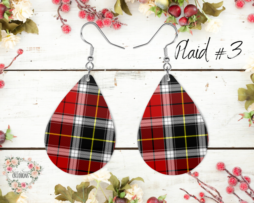 Christmas Plaid Teardrop Earrings – Cozy Rustic Holiday Jewelry